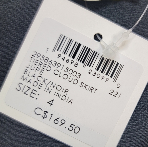 Club Monaco | Black Tiered A-Line Cloud Skirt - Picture 6 of 9